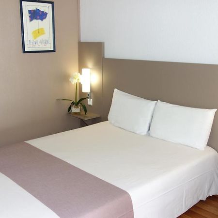 Hotel Cristol Avignon Kamer foto